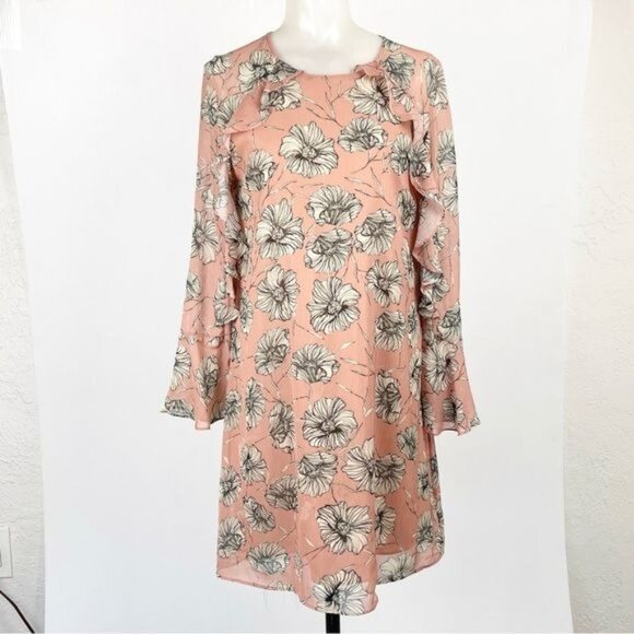 HD in Paris Anthropologie Floral Ruffle Bell Sleeves Pink Crepe Shift Dress S - Picture 2 of 7